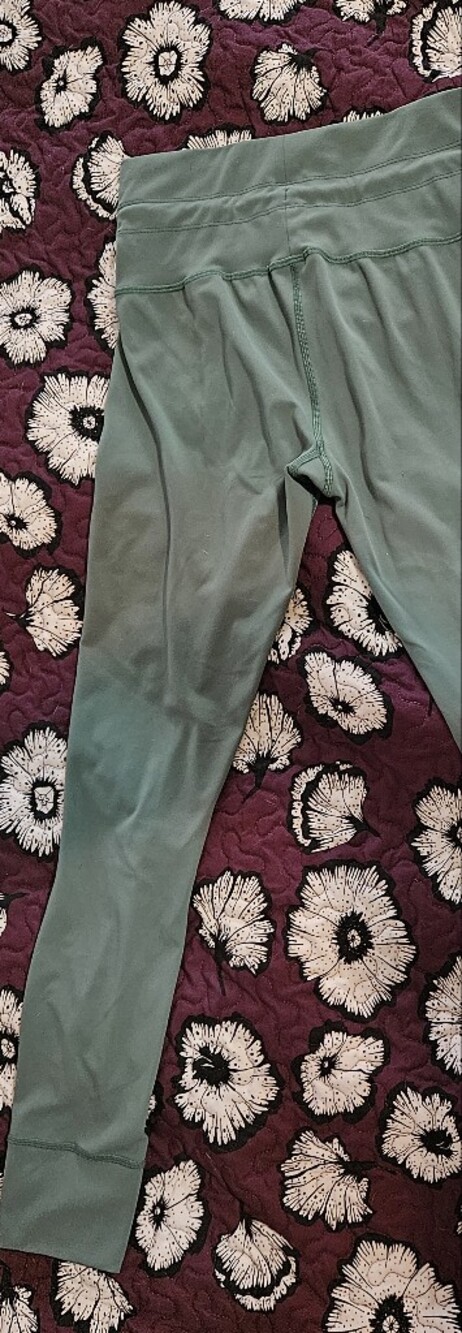 Vuori daily legging size small